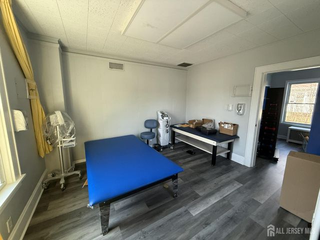 505 State Route 18, East Brunswick, NJ 08816