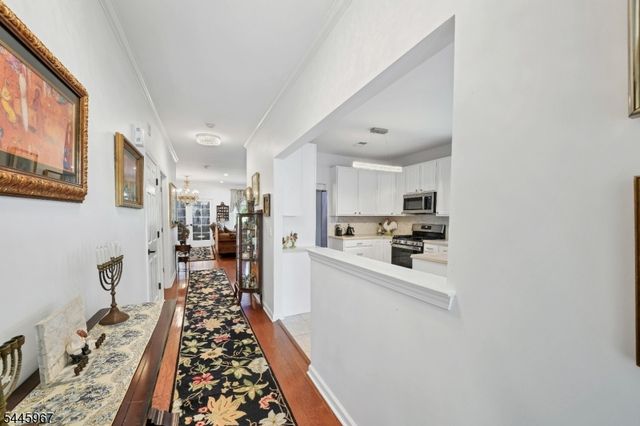 30 Benjamin St, Franklin Twp., NJ 08873