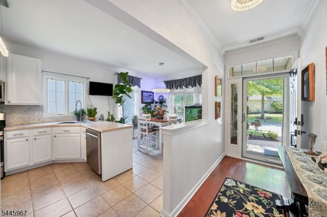 30 Benjamin St, Franklin Twp., NJ 08873