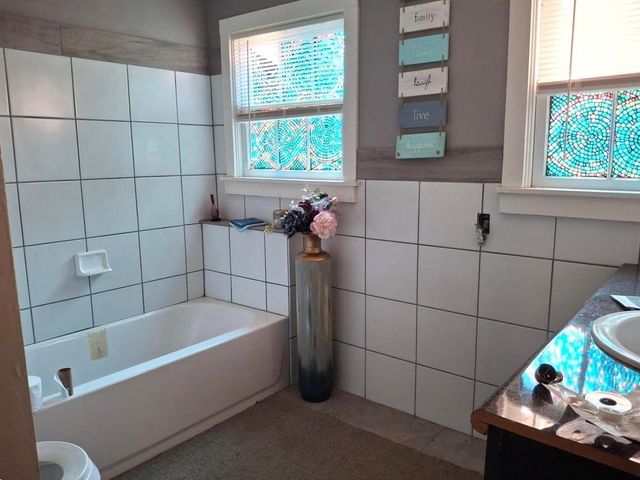 816 N Englewood, Tyler, TX 75702