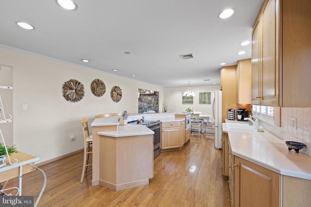 2563 SHELLY RD, Harleysville, PA 19438