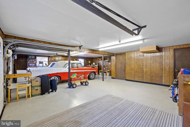 2563 SHELLY RD, Harleysville, PA 19438