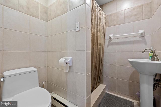 2563 SHELLY RD, Harleysville, PA 19438