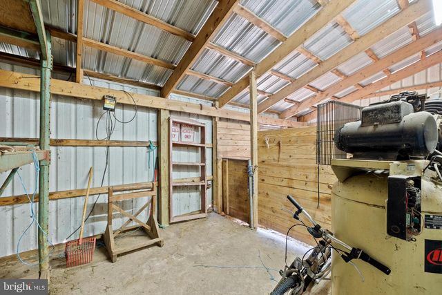 2563 SHELLY RD, Harleysville, PA 19438