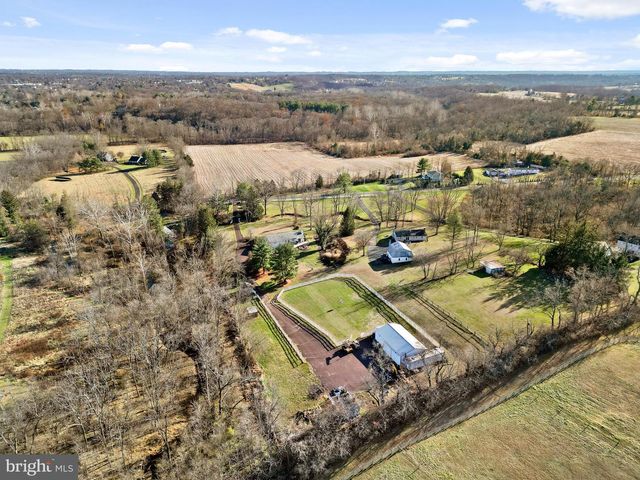 2563 SHELLY RD, Harleysville, PA 19438