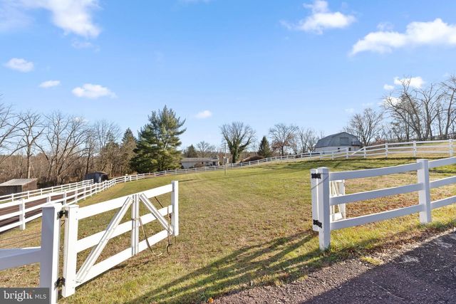 2563 SHELLY RD, Harleysville, PA 19438