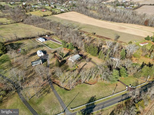 2563 SHELLY RD, Harleysville, PA 19438