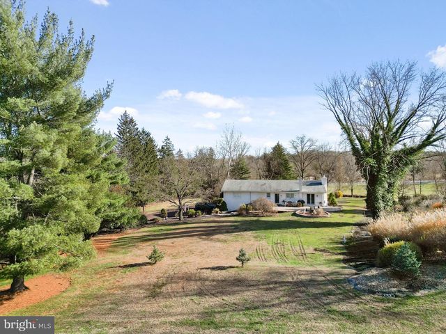 2563 SHELLY RD, Harleysville, PA 19438