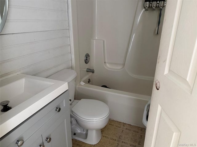 222 Kalin Weber Road, Glen Spey, NY 12737