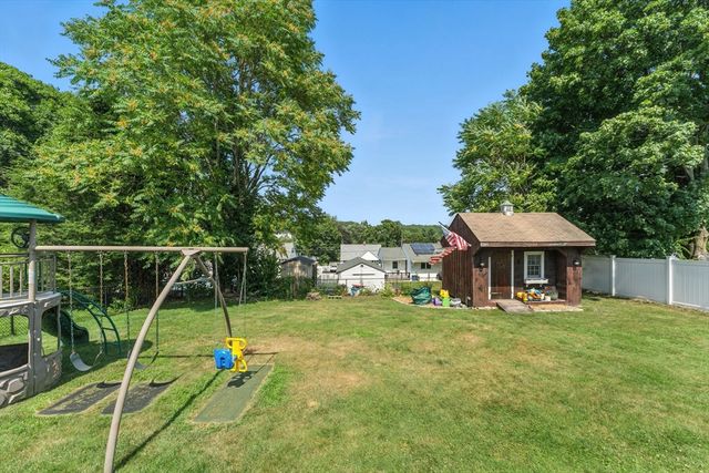 7 Davis Rd, Auburn, MA 01501