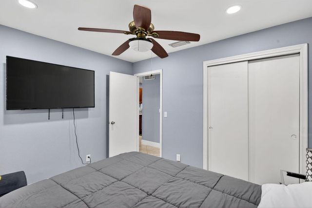 2004 SW Natura Boulevard D, Deerfield Beach, FL 33441