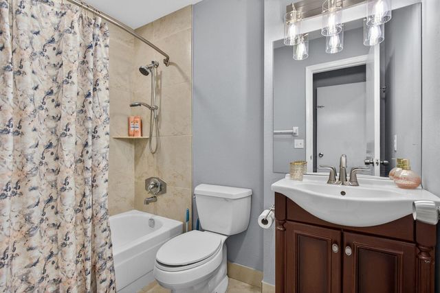 2004 SW Natura Boulevard D, Deerfield Beach, FL 33441
