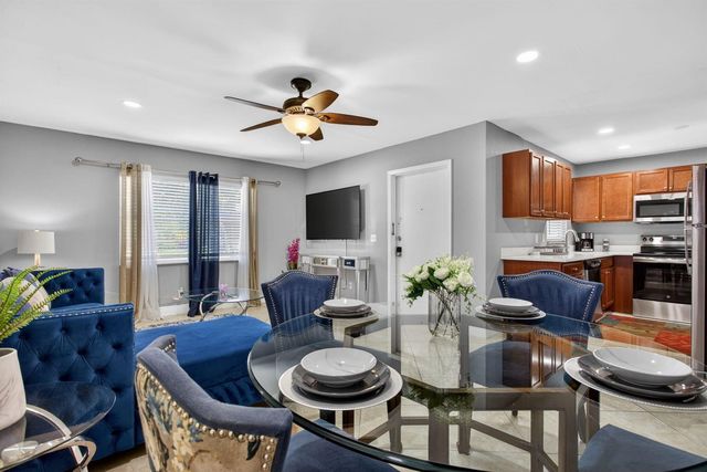 2004 SW Natura Boulevard D, Deerfield Beach, FL 33441