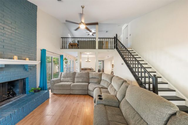 3223 Holly Green Drive, Kingwood, TX 77339