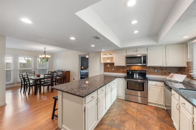 3223 Holly Green Drive, Kingwood, TX 77339