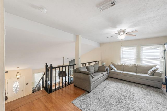 3223 Holly Green Drive, Kingwood, TX 77339