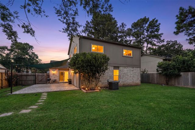 3223 Holly Green Drive, Kingwood, TX 77339