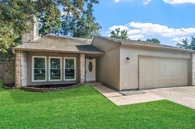 3223 Holly Green Drive, Kingwood, TX 77339