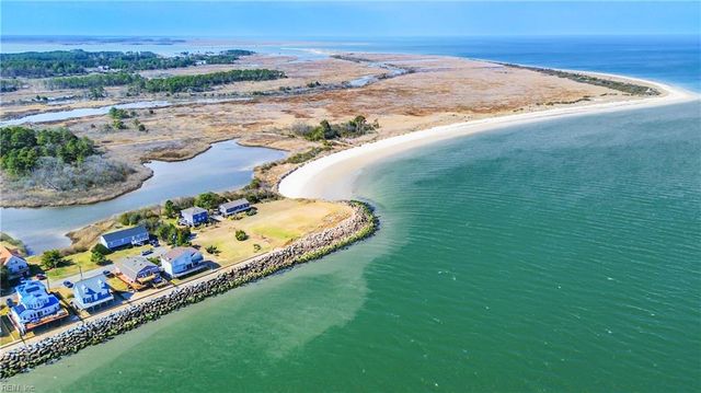 215 Lighthouse DR, Hampton, VA 23664