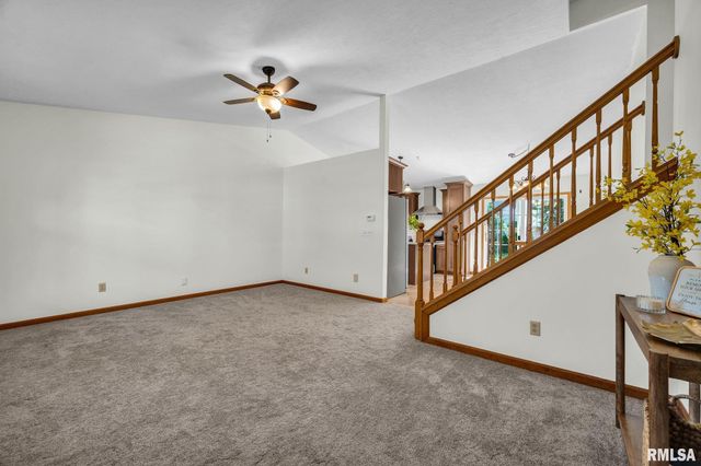 10514 N SCHOPP Lane, Peoria, IL 61615