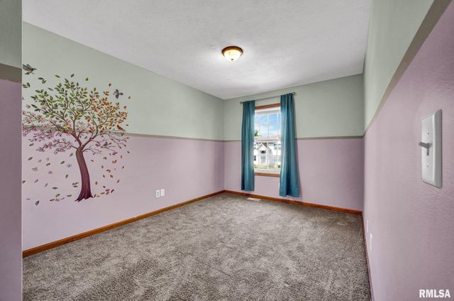 10514 N SCHOPP Lane, Peoria, IL 61615