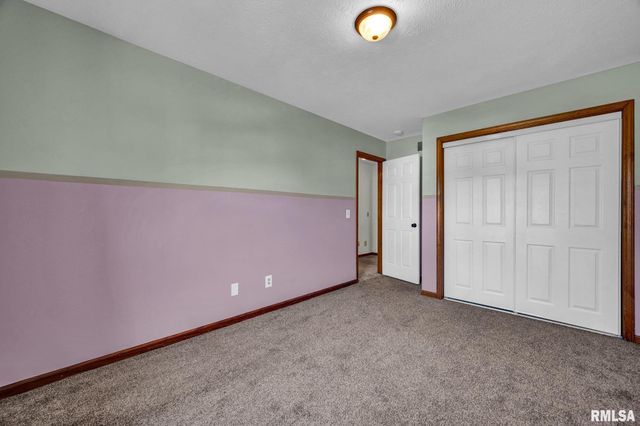 10514 N SCHOPP Lane, Peoria, IL 61615