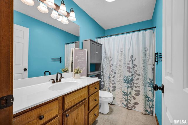 10514 N SCHOPP Lane, Peoria, IL 61615