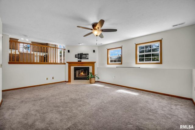 10514 N SCHOPP Lane, Peoria, IL 61615
