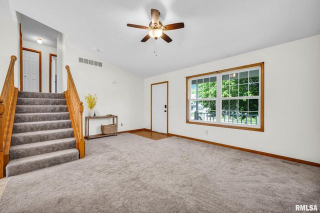 10514 N SCHOPP Lane, Peoria, IL 61615
