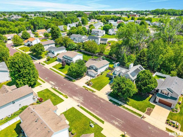 10514 N SCHOPP Lane, Peoria, IL 61615