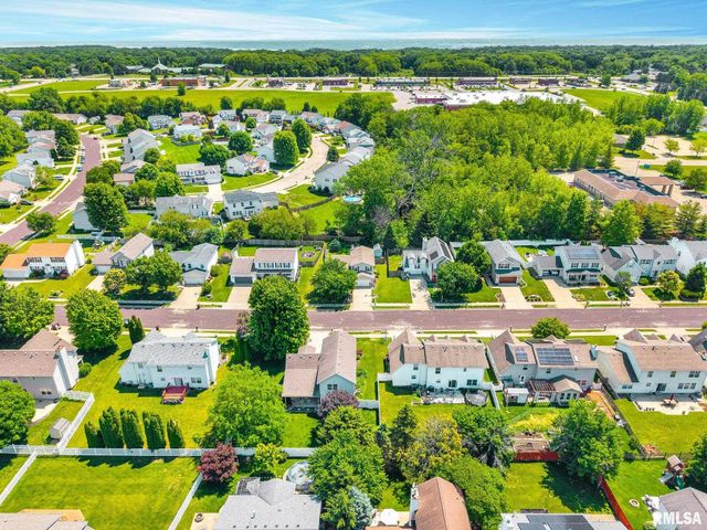 10514 N SCHOPP Lane, Peoria, IL 61615