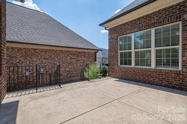 5247 Courtyard Lane, Belmont, NC 28012