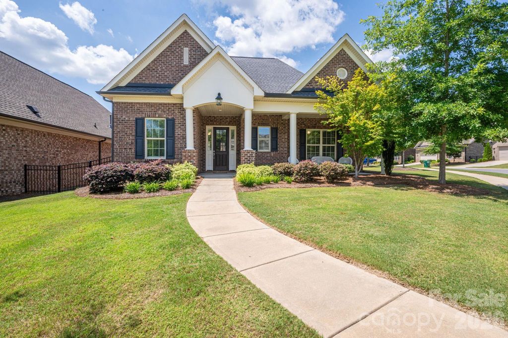 5247 Courtyard Lane, Belmont, NC 28012