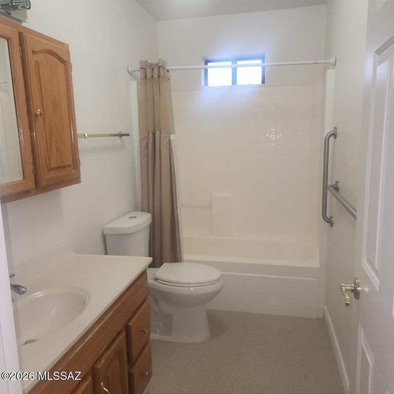 Image 10 of property listing at 829 E Calle Esplendor, Nogales, AZ 85621