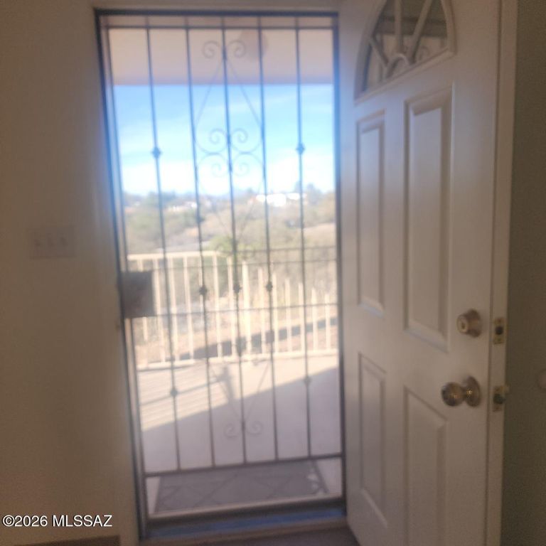 Image 3 of property listing at 829 E Calle Esplendor, Nogales, AZ 85621