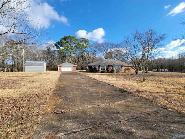 415 County Road 1749, Holly Pond, AL 35083