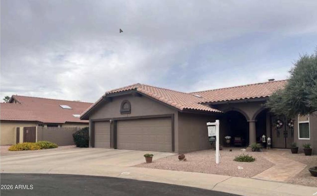 Image 2 of property listing at 586 W CASA GRANDE LAKES Boulevard N, Casa Grande, AZ 85122