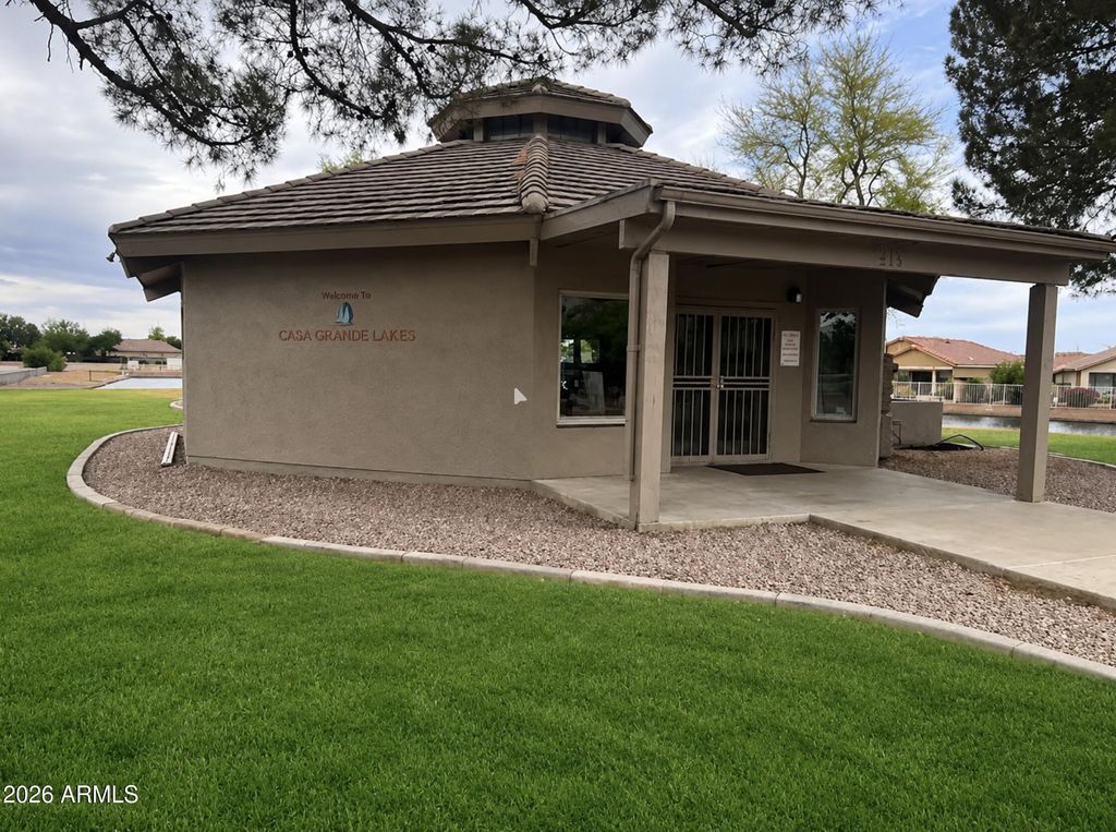 Image 54 of property listing at 586 W CASA GRANDE LAKES Boulevard N, Casa Grande, AZ 85122
