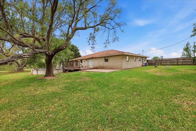 21344 Highway 73, Hamshire, TX 77622