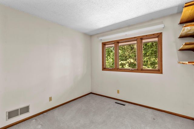 1289 Bridle Path Court, White Bear Lake, MN 55110