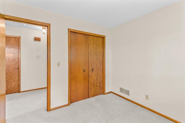 1289 Bridle Path Court, White Bear Lake, MN 55110