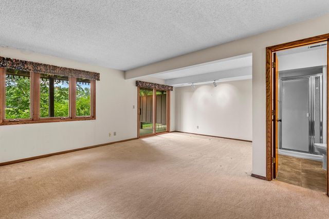 1289 Bridle Path Court, White Bear Lake, MN 55110