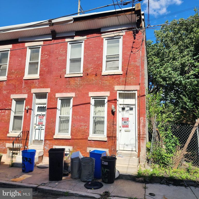 2535 ALTER ST, Philadelphia, PA 19146 — exterior