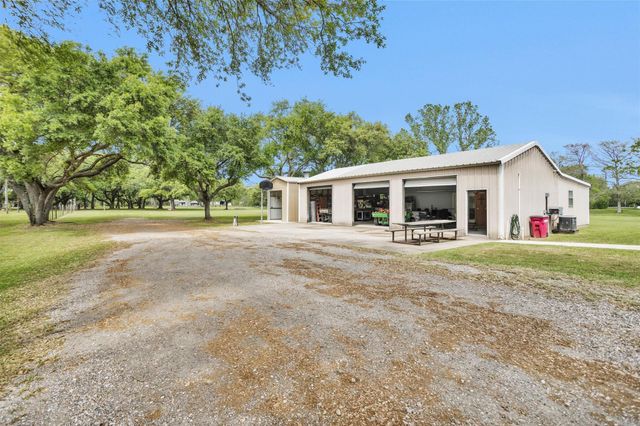 4402 Spears Road, Manvel, TX 77578