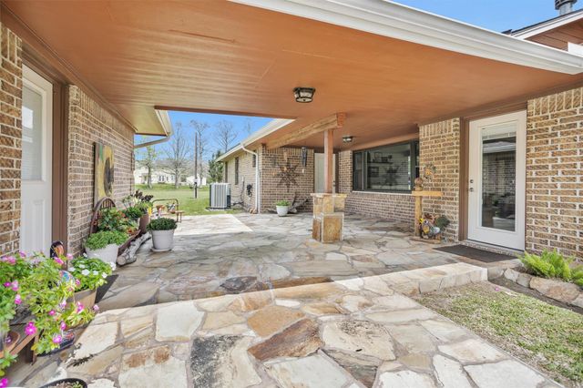 4402 Spears Road, Manvel, TX 77578