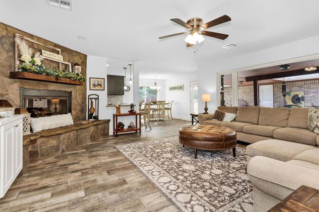 4402 Spears Road, Manvel, TX 77578