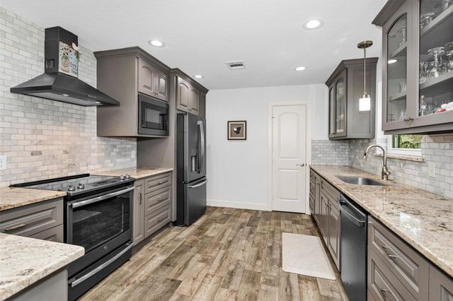 4402 Spears Road, Manvel, TX 77578