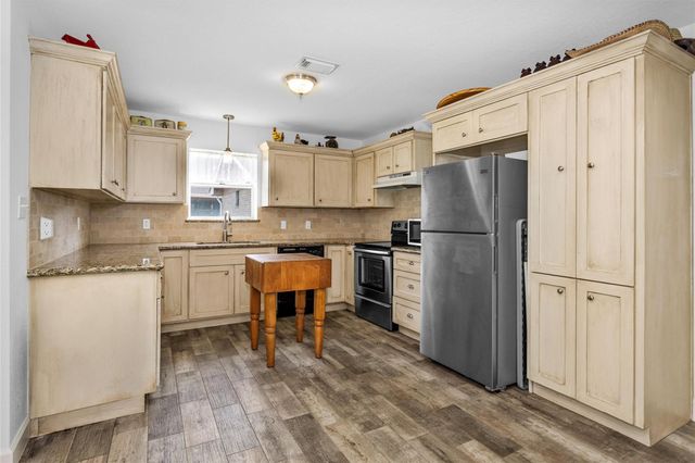 4402 Spears Road, Manvel, TX 77578