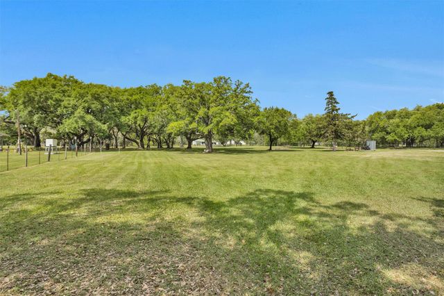 4402 Spears Road, Manvel, TX 77578