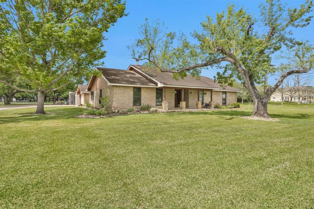 4402 Spears Road, Manvel, TX 77578